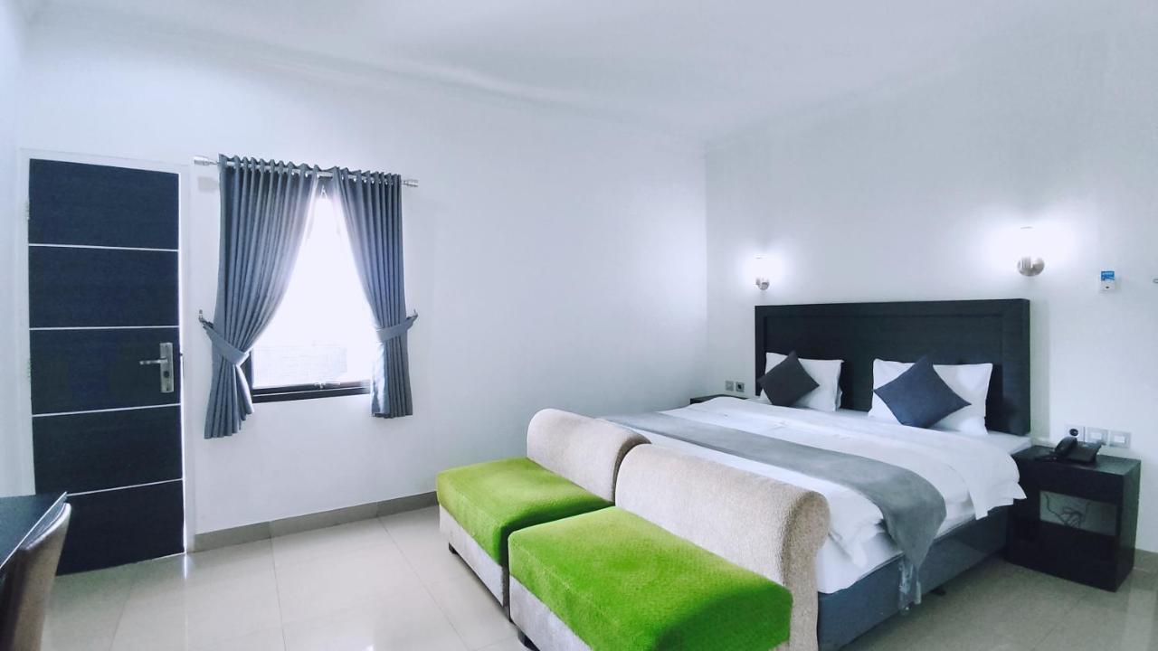 Charaka Residence Banjarnegara Eksteriør bilde